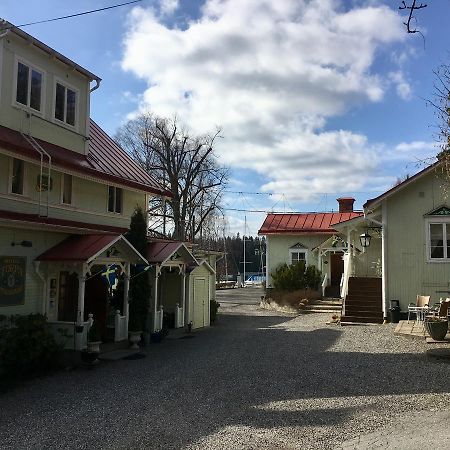 Hotell Torpa Pensionat - Sweden Hotels Södertälje Eksteriør billede